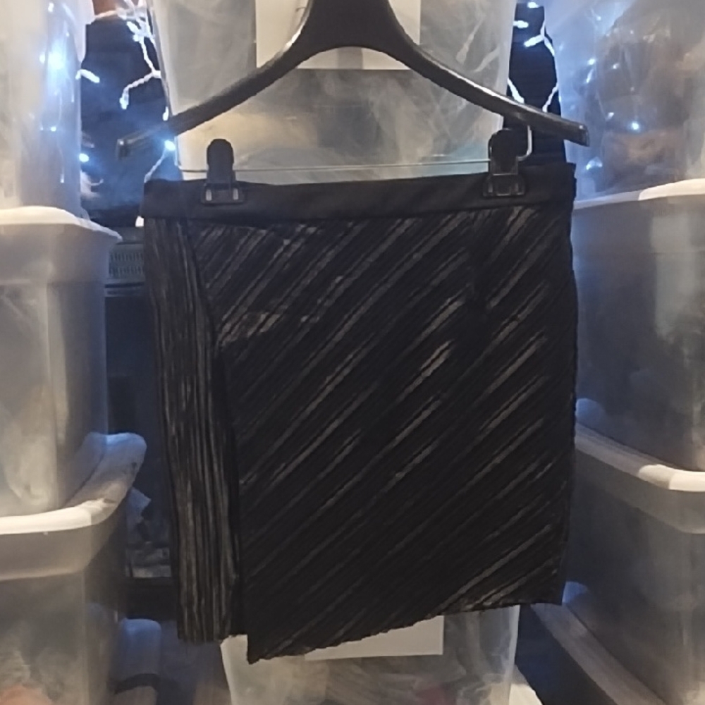 Front Row Shop Black Striped Skirt